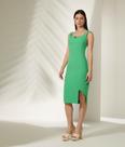 Vestido estruturado com aviamento