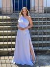 Vestido feminino adulto longo festa em tecido branco Vestido feminino adulto longo festa em tecido branco