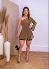 Vestido feminino manga única na cor dourado tamanho único
