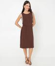 Vestido Feminino Sem Manga Retilínea Marisa Marrom-75344