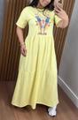 Vestido Longo Camisetão Inspirado em Estampas Tropicais Vestido Longo Camisetão Inspirado em Estampas Tropicais