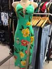 Vestido longo com fenda