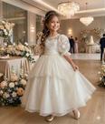 Vestido Longo Off-White Bella Child com Bordados e Tule