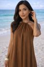 Vestido longo plus size fluido com amarração