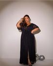 Vestido longo preto com mangas curtas Vestido longo preto com mangas curtas