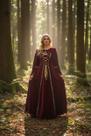 Vestido Medieval Com Capa Capuz Bordo