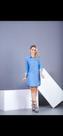 Vestido na cor azul