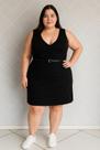 Vestido plus size com decote em "v"