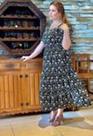 Vestido princesa, tecido crepe acetinado com látex na cintura atrás veste do 40 ao 48 preto