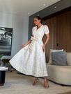 Vestido Racla Nude em Alfaiataria Georgia com Estampa Acetinada Vestido Racla Nude em Alfaiataria Georgia com Estampa Acetinada