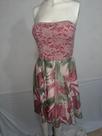 Vestido sem alça com estampado floral (Tam: P/M) Vestido sem alça com estampado floral (Tam: P/M)