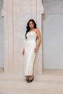 Vestido Sem Alças P.U Feminino com Cinto Vestido Sem Alças P.U Feminino com Cinto
