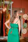 Vestido Verde Acetinado, Alças Reguláveis, Modelo Mullet