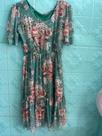 Vestido verde com estampas -Tamanho G