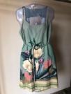 Vestido viscose estampado com cordão tam p
