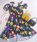 Vestindo floral infantil