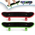 4 Skates De Dedo Mini Com Rolamento E Lixa Fingerboard