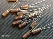 4x Capacitor Eletrolitico 5,6uf/100v 105º 5x11mm Elna