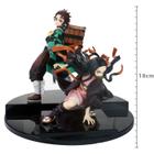 Action figure demon slayer: kimetsu no yaiba - nezuko kamado e tanjiro kamado - precious g.e.m series ref.:831157