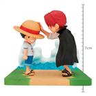 ACTION FIGURE ONE PIECE - MONKEY LUFFY &amp SHANKS - WORLD COLLECTIBLE FIGURE LOG STORIES REF.: 88302