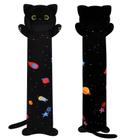 Almofada corporal de pelúcia JEROKUMI Long Black Cat 90 cm com planetas