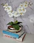 Arranjo Com 2 Orquídeas Branca Vaso Dourado 22cm