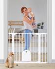 Baby Gate Newnice Auto Close 75,4-103,1 cm com porta pequena para gatos