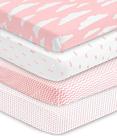 BaeBae Goods Premium Crib Sheets for Baby Girls, 4 Pack, Soft and Breathable Jersey Knit Fitted Sheet Set, Rosa e Branco, Bonito Girls Nursery Colchão Bedding, Universal Fit