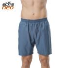 Bermuda Masculina com Cós Elástico e Detalhes Contrastantes