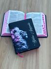 Bíblia Pequena Leão visual rosas Com harpa e corinhos e índice digital ARC