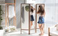 Biombo Com Espelho Decorativo Em Mdf E Madeira 3 Asas Branco E Nogueira - Ammy (138X165 Cm)