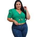 Blusa cropped plus size decote drapeado pingente recorte canelado manga curta moda