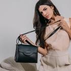 Bolsa Cluth Transversal Feminina Com Divisórias Internas - Preto