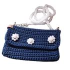Bolsa de Crochê em Fio Náutico para Crianças: Azul-Marinho com Detalhes Brancos, Ideal para Guardar Tesouros das Crianças