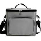 Bolsa lancheira térmica cinza com alça de ombro, zíper frontal e design compacto para marmitas