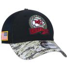 Bone New Era 9FORTY Kansas City Chiefs Salute To Service 2022 Trucker Aba Curva Aba Curva Snapback Preto