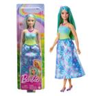 Boneca Articulada Barbie Realeza Vestido dos Sonhos Verde Com Saia Estampada Removível - Magia do Arco-Íris - Mattel