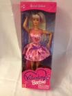Boneca Barbie edição especial Dia dos Namorados com vestido rosa e cartões