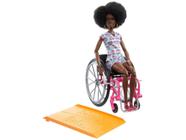 Boneca Barbie Fashionista com Cadeira de Rodas - Roxa com Acessórios Mattel