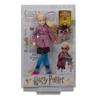 Boneca colecionável Luna Lovegood Harry Potter (~10 polegadas) vestindo jaqueta tweed, saia e meias-calças, com Quibbler e Espectroscópio, presente para crianças de 6 anos ou mais