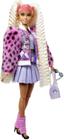 Boneca Extra Barbie 8 - Jaqueta Rosa Brilhante, Ursinho de Pelúcia, Tranças Extra-longas, Juntas Flexíveis.