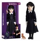 Boneca Vandinha Addams + Mãozinha Wandinha Articulada Vinil 1845 - BabyBrink