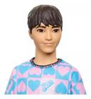 Boneco Barbie Ken Fashionistas 219 Mestiço Camisa Rosa Azul Shorts Laranja Hrh24 Mattel - MATTEL