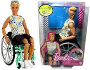 Boneco Ken Colecionável Articulado Menino Loiro Cadeirante - Acompanha Cadeira De Rodas E Rampa - Namorado Barbie - Fashionistas Número 167 - Mattel