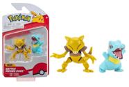 Pokemon - 2 Figuras de Ação de 5cm - Larvitar e Cyndaquil - Sunny - Bonecos  - Magazine Luiza