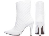 Bota Bico Fino Feminina Branco Cano Curto Salto 10cm 67026B