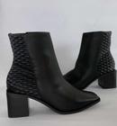 Bota cano baixo com detalhe no calcanhar