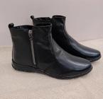 Bota em Couro Preto: Conforto e Elegância com Salto de 2,5cm e Cano de 12cm