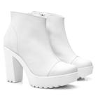 Bota Feminina Cano Curto Casual Tratorada Lisa Moderna