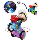 Brinquedo Boneco Boneca - Triciclo que Anda, LED, Som, Gira e Empina - Tricycle